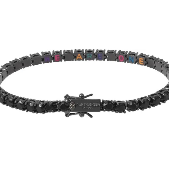 Black crystal tennis bracelet - Picture 2 of 3